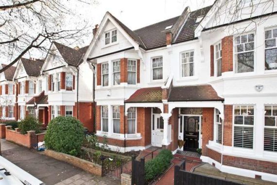 6 Bedroom Semi-Detac...